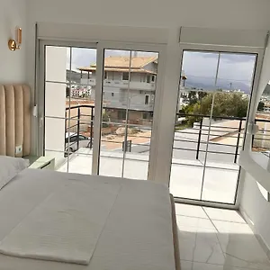 Sun 2e , Ksamil Albanië
